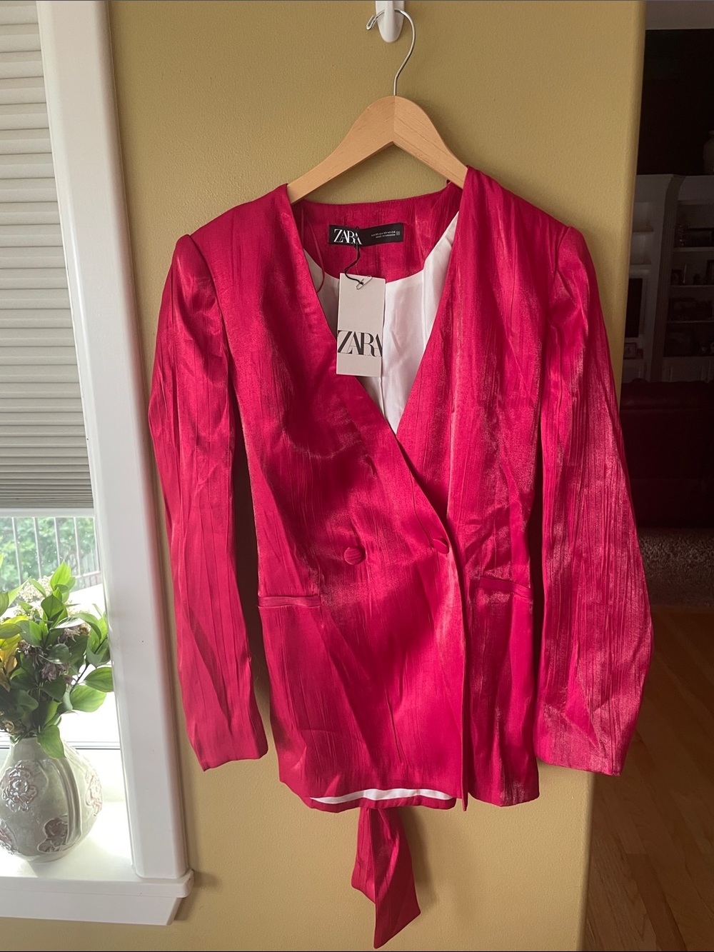 NWT Zara Fuchsia Satin Loose Fit Blazer